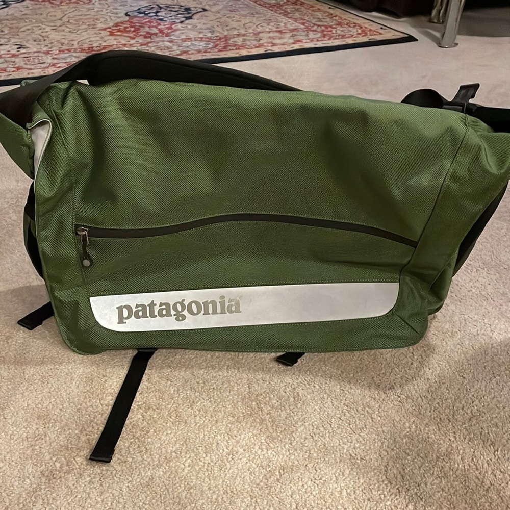 Patagonia Critical Mass Bag Messenger Bag 21L